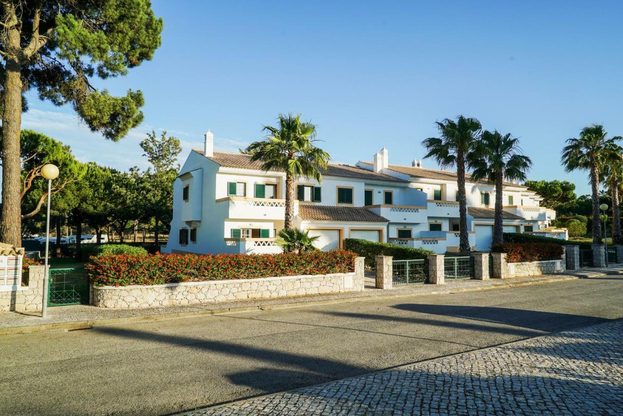 Falesia Beach Villa By The Portuguese Butler Olhos de Agua  Dış mekan fotoğraf